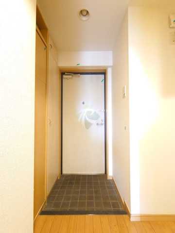 玄関　ロイヤルアメニティー西戸山