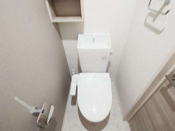 ロイヤルステージ横浜町のトイレ写真