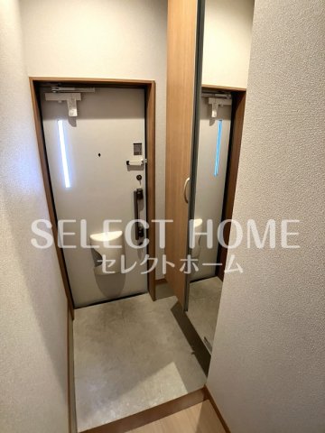 玄関　落ち着いた玄関です 同型タイプ
