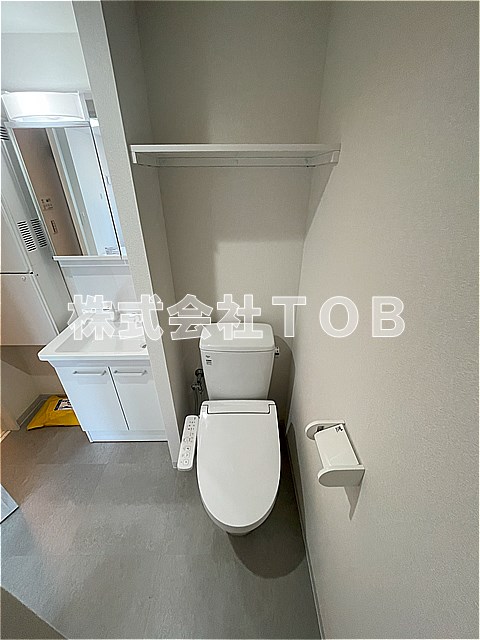 トイレ　1F