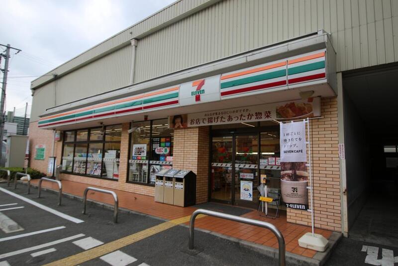 コンビニ　セブン*イレブン大阪鶴見６丁目店（コンビニ）まで53m