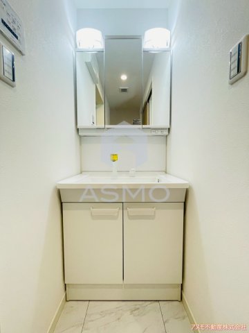 洗面設備　同マンション別部屋　参考写真