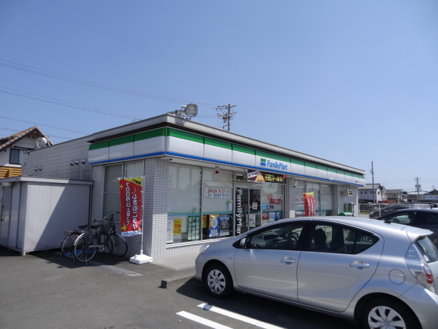 コンビニ　ファミリーマート 菊川加茂店（コンビニ）まで800m