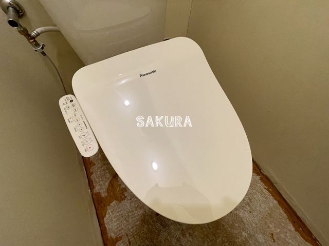 トイレ　嬉しい温水洗浄便座付き♪