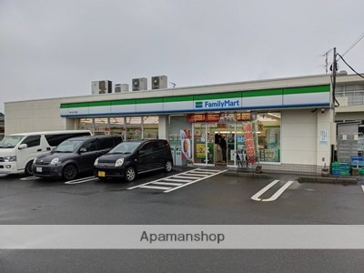 コンビニ　ファミリーマート（コンビニ）まで2754m