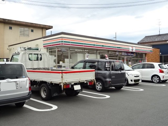 その他　セブン・イレブン津市幸町店まで1000m