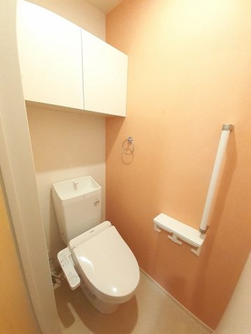 トイレ　清潔感のあるトイレです