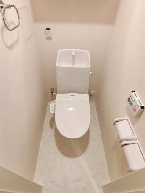トイレ　☆温水洗浄便座☆