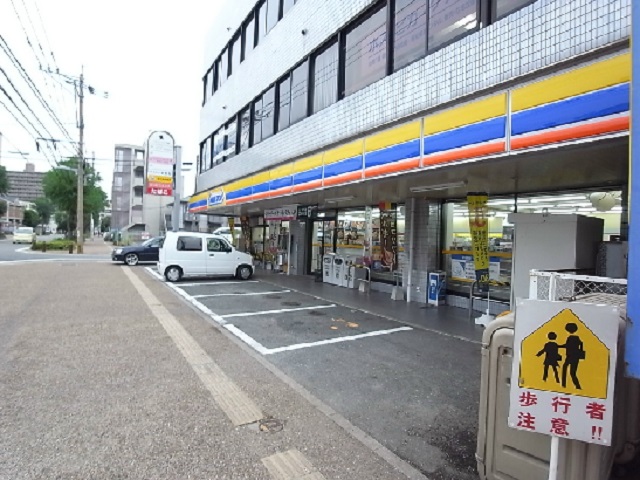 コンビニ　ミニストップ 福岡大楠2丁目店（コンビニ）まで135m