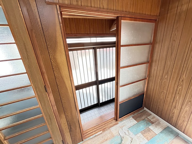 阪急宝塚線 山本駅 徒歩13分 2階建 築58年の玄関写真