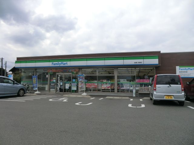 コンビニ　ファミリーマート八千代医療センター前店（コンビニ）まで828m