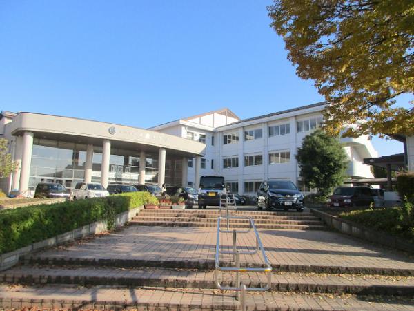 中学校　長野市立犀陵中学校（中学校）まで650m