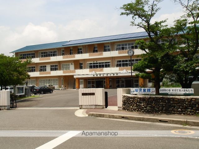 小学校　延岡市立小学校旭小学校（小学校）まで317m