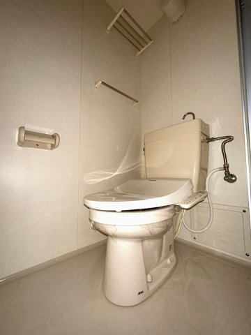 ＪＲ東海道本線 三ノ宮駅 徒歩13分 6階建 築59年のトイレ写真