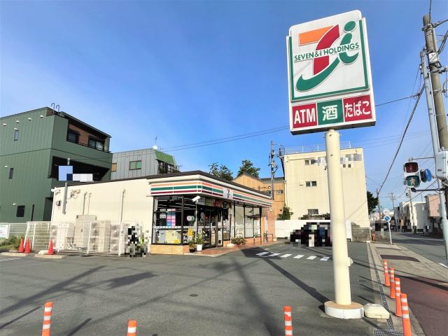 コンビニ　セブンイレブン（コンビニ）まで230m