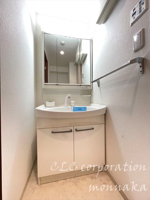 洗面設備　同仕様参考写真