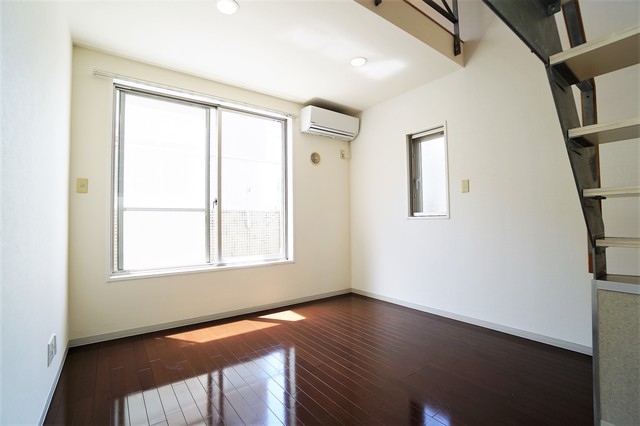 居室・リビング　※角部屋の参考画像です※