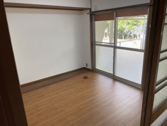 南花屋丁目貸家の居間写真