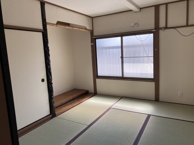 南花屋丁目貸家の居間写真