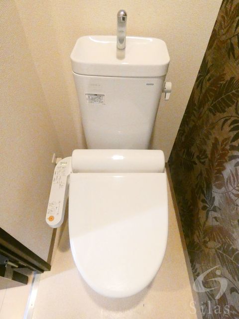 地下鉄谷町線 出戸駅 徒歩4分 3階建 築13年のトイレ写真