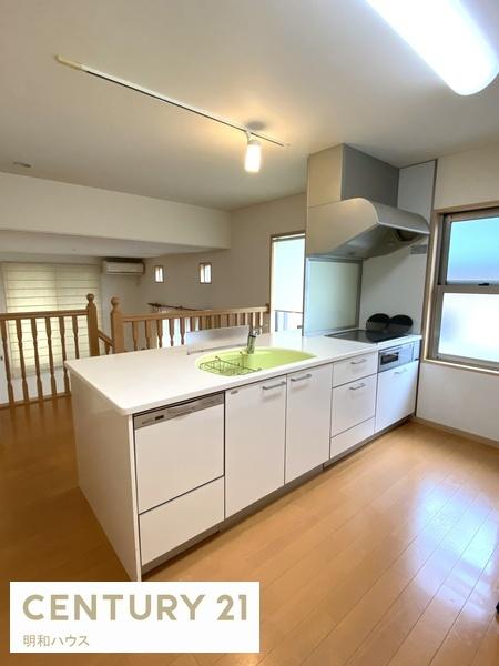 新町貸家のキッチン写真