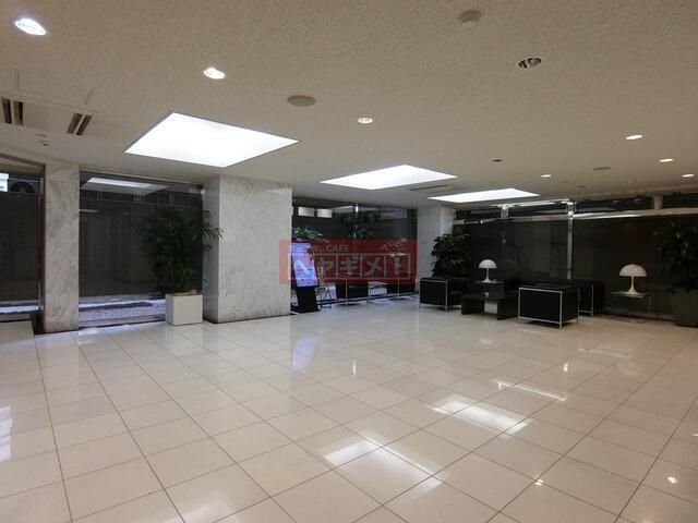 エントランス　同建物参考写真