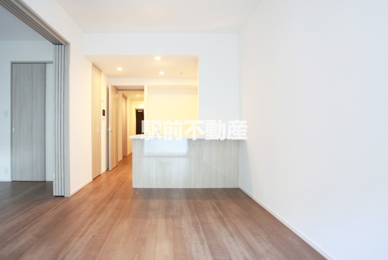 S-RESIDENCE博多駅東awesomeの居間写真