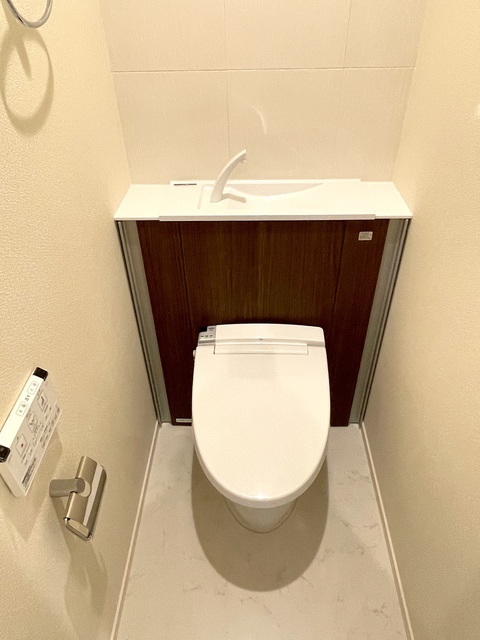 トイレ　★シャワートイレ完備★
