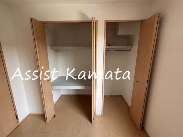 収納　写真は同タイプの別号室です