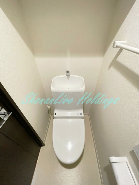 ＪＲ東海道本線 藤沢駅 徒歩5分 10階建 築12年のトイレ写真