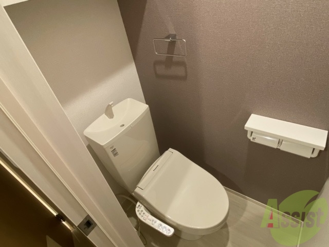トイレ　トイレにはウォシュレットが設置済みですね