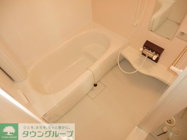 バス・シャワールーム　広々したバスルーム