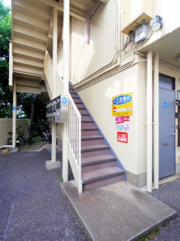 西武池袋線 清瀬駅 徒歩13分 3階建 築36年の外観写真