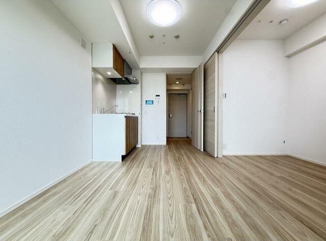 都営三田線 巣鴨駅 徒歩4分 12階建 築1年の居間写真