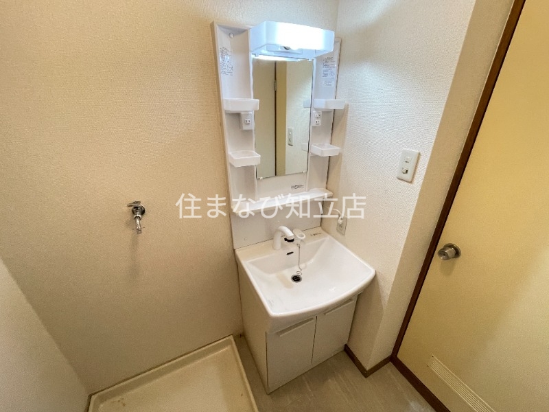 洗面設備　別室同型写真