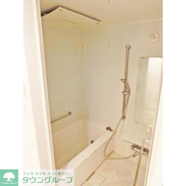バス・シャワールーム　※写真は同タイプ住戸です。