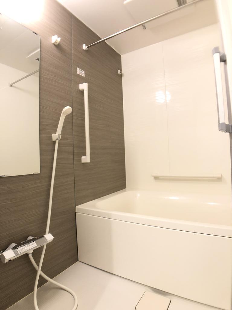 バス・シャワールーム　※同建物別住戸参考写真