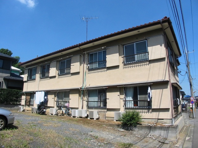 南生田ハイツの建物外観