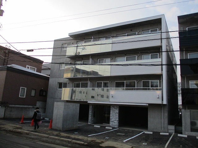 北海道札幌市西区八軒一条東１（マンション）の賃貸物件の外観