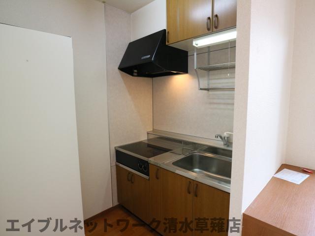 キッチン　キッチンでお料理をお楽しみください