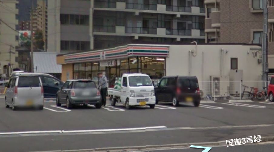 コンビニ　セブンイレブン門司東新町1丁目店（コンビニ）まで597m