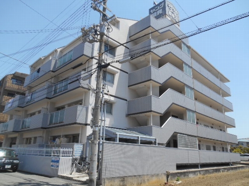 明石市野々上のマンションの建物外観