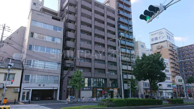 【神戸市兵庫区西上橘通のマンションの建物外観】