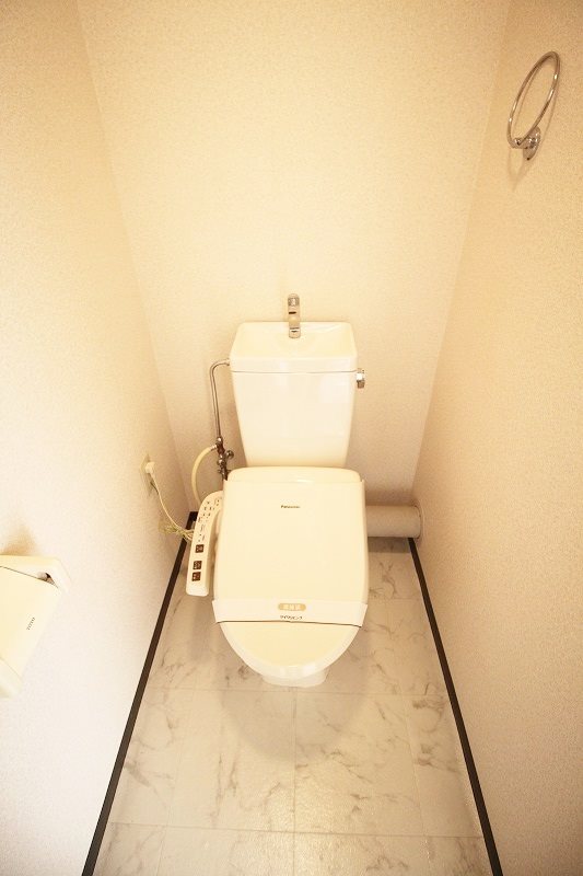 【三田市加茂のマンションのトイレ】