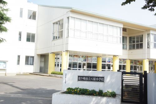 【サクセスヒルズの小学校】