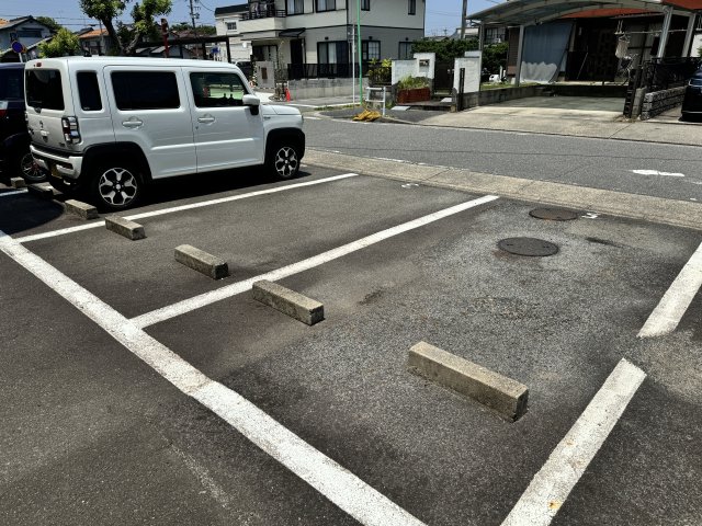 【サニーコート坂野の駐車場】