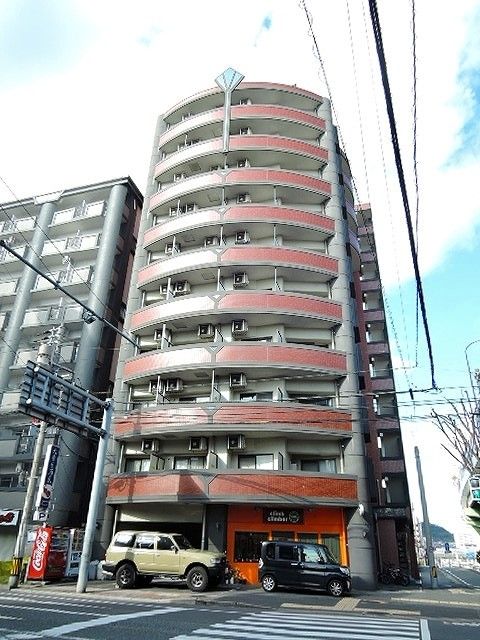 北九州市小倉南区北方のマンションの建物外観