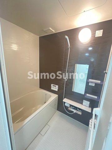 バス・シャワールーム　コンパクトで使いやすいお風呂です