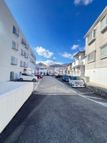 駐車場　駐車スペースもあります