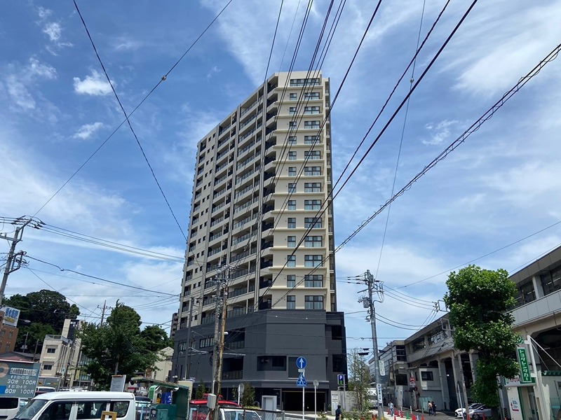 【小田原市城山のマンションの建物外観】